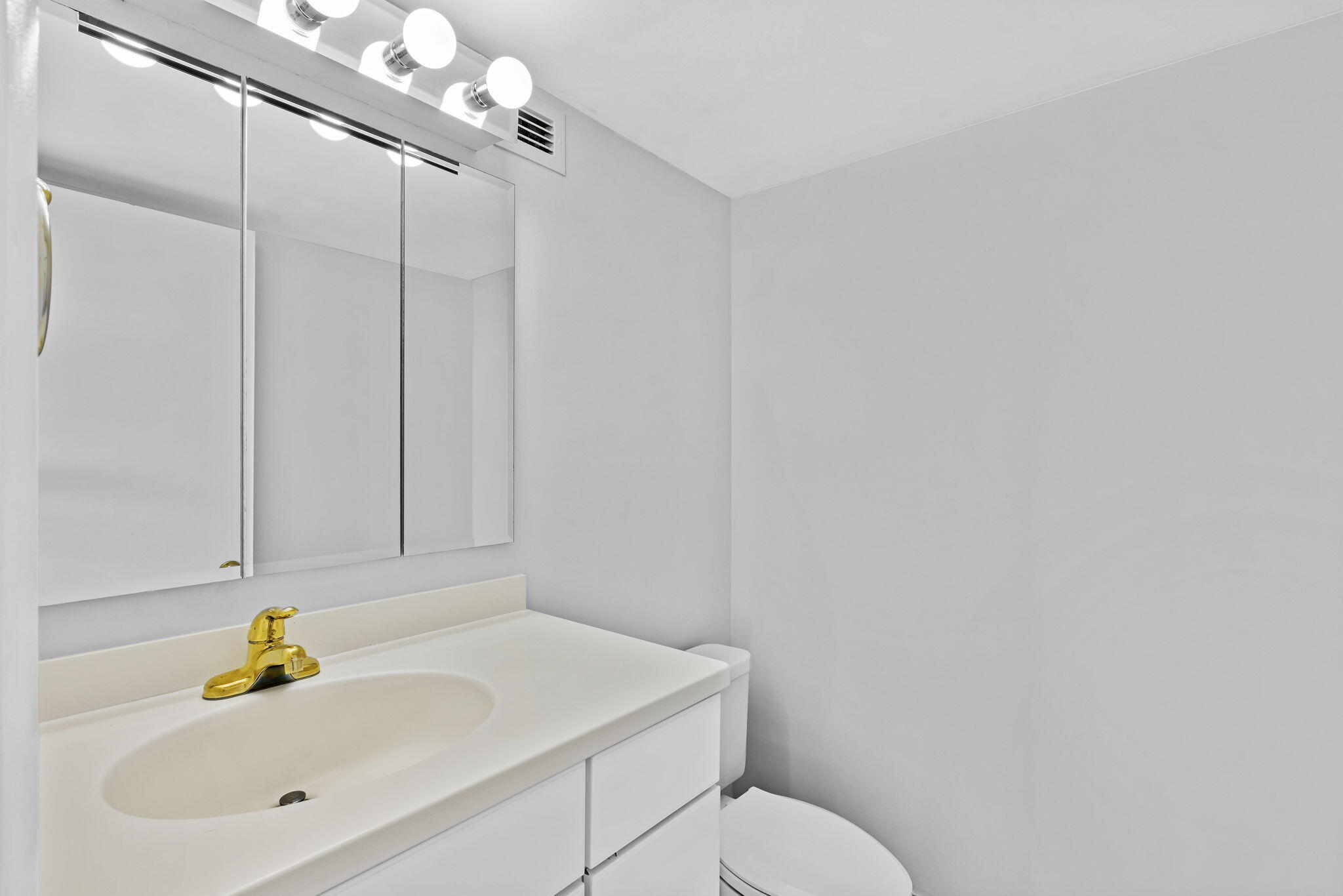 3800 Washington Road 204