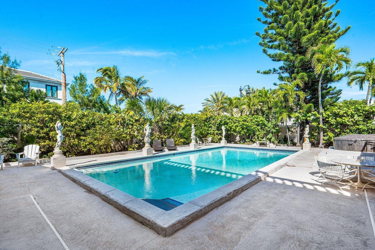 1048 S Ocean Boulevard