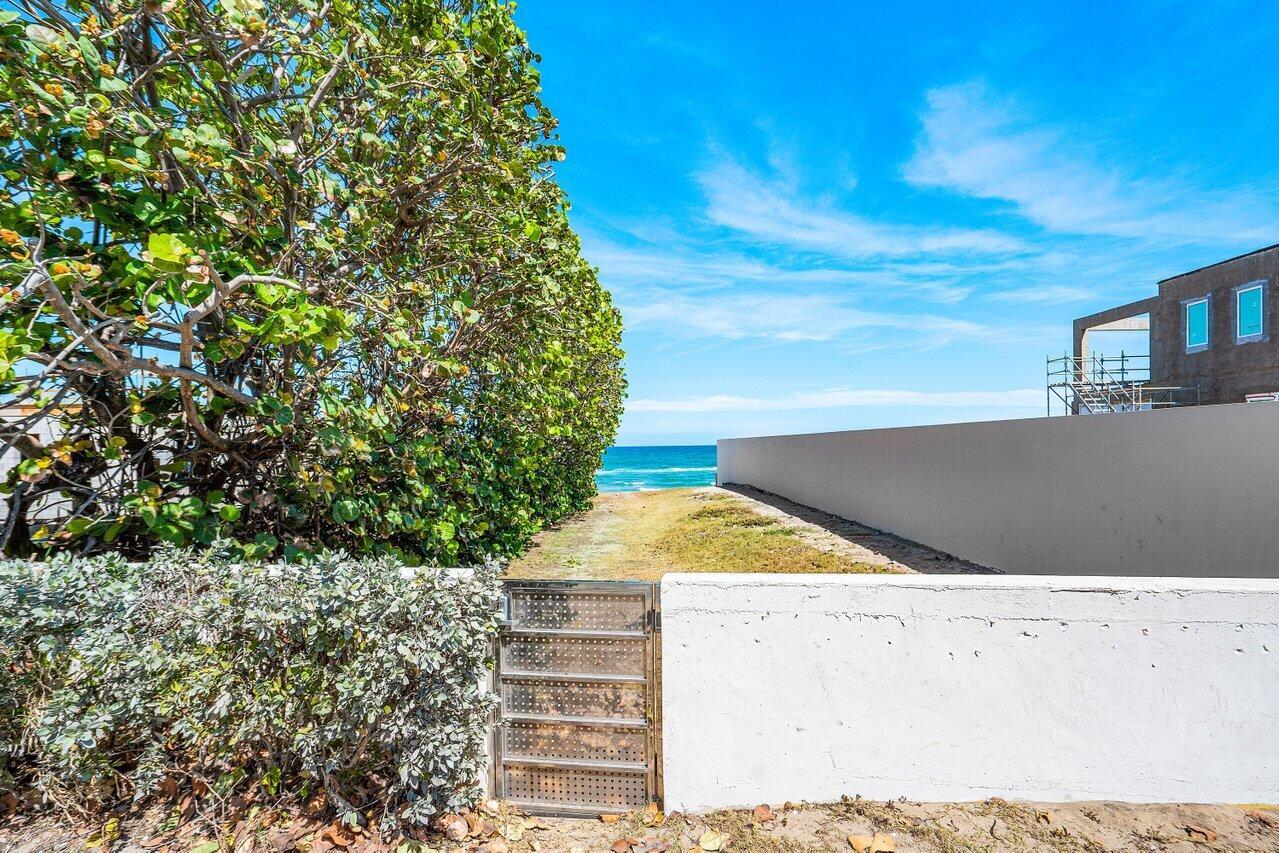 1048 S Ocean Boulevard