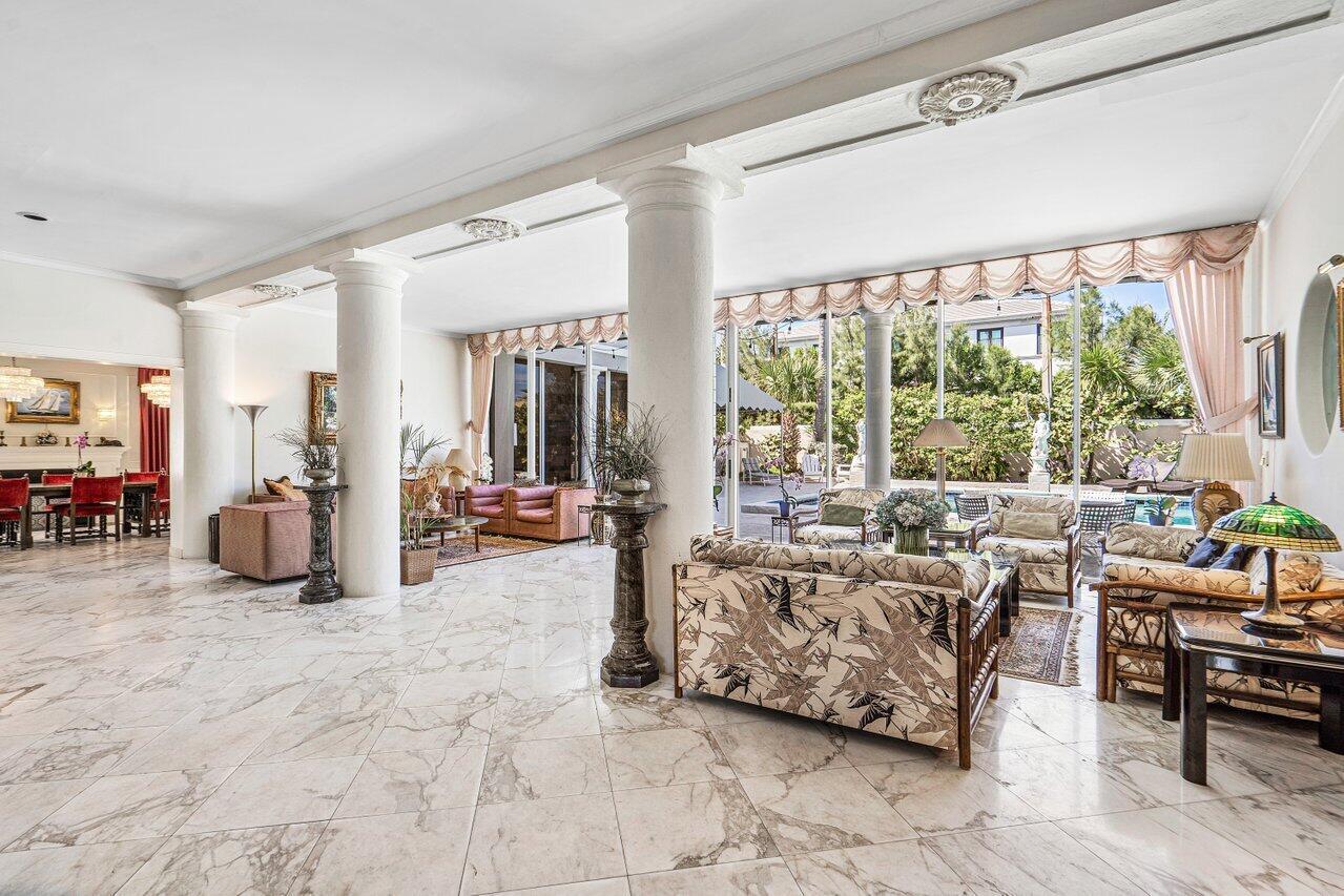 1048 S Ocean Boulevard