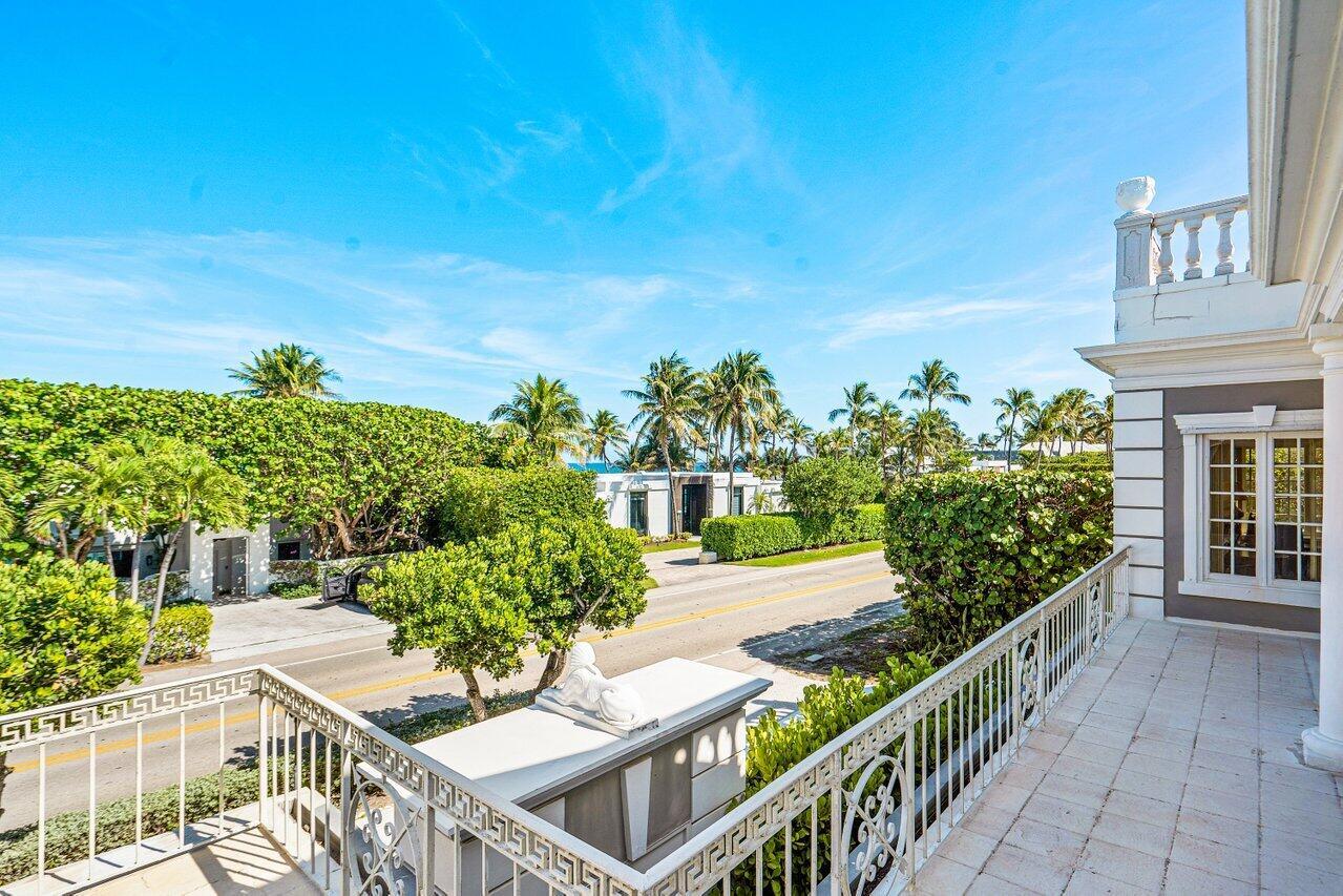 1048 S Ocean Boulevard
