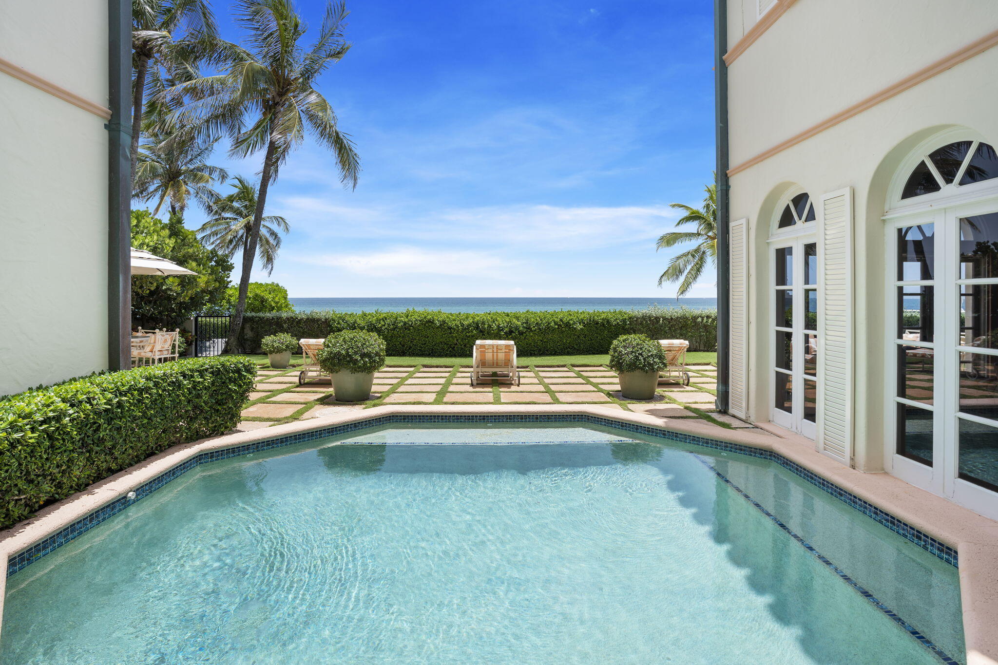 240 N Ocean Boulevard