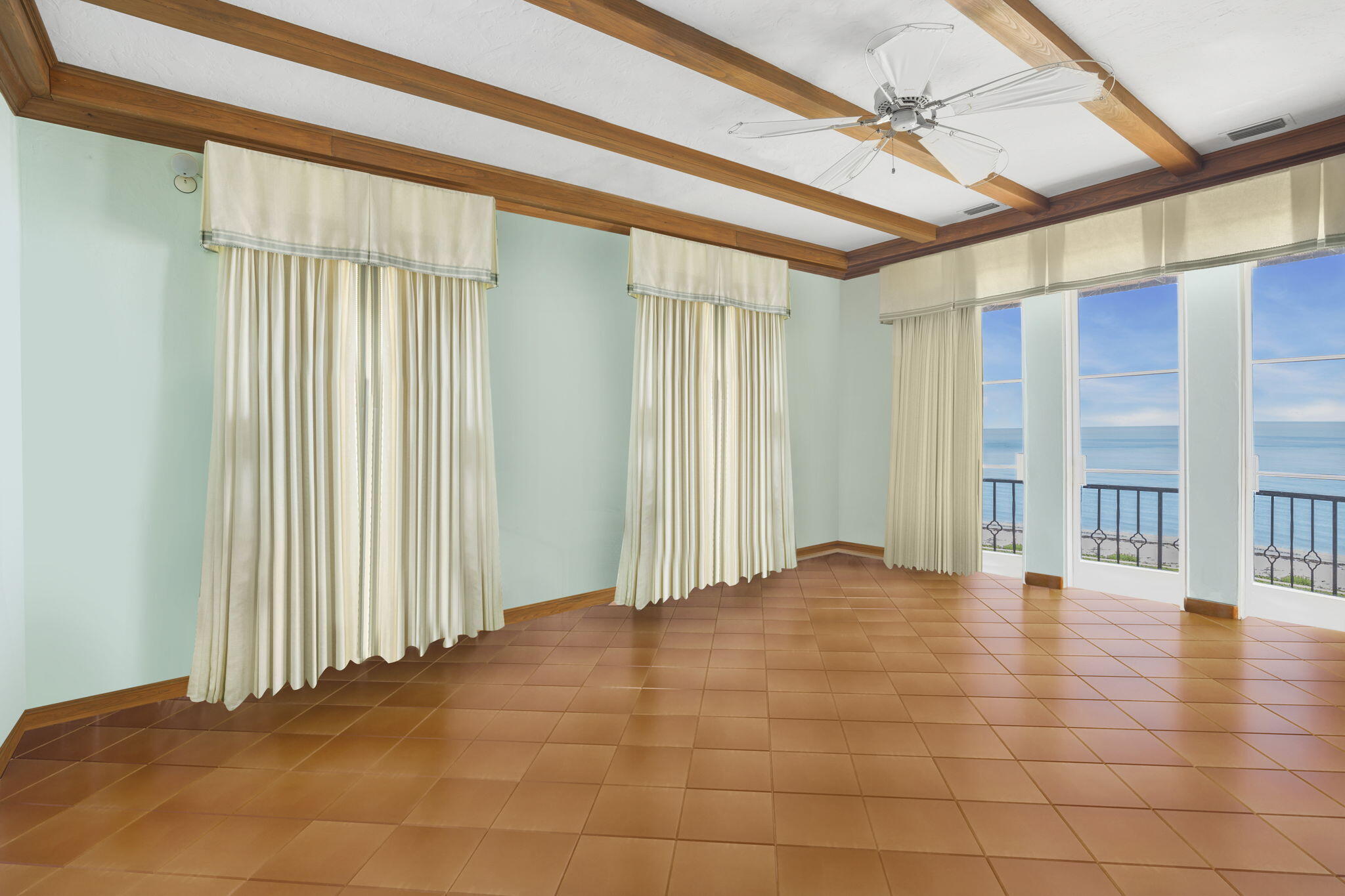 240 N Ocean Boulevard