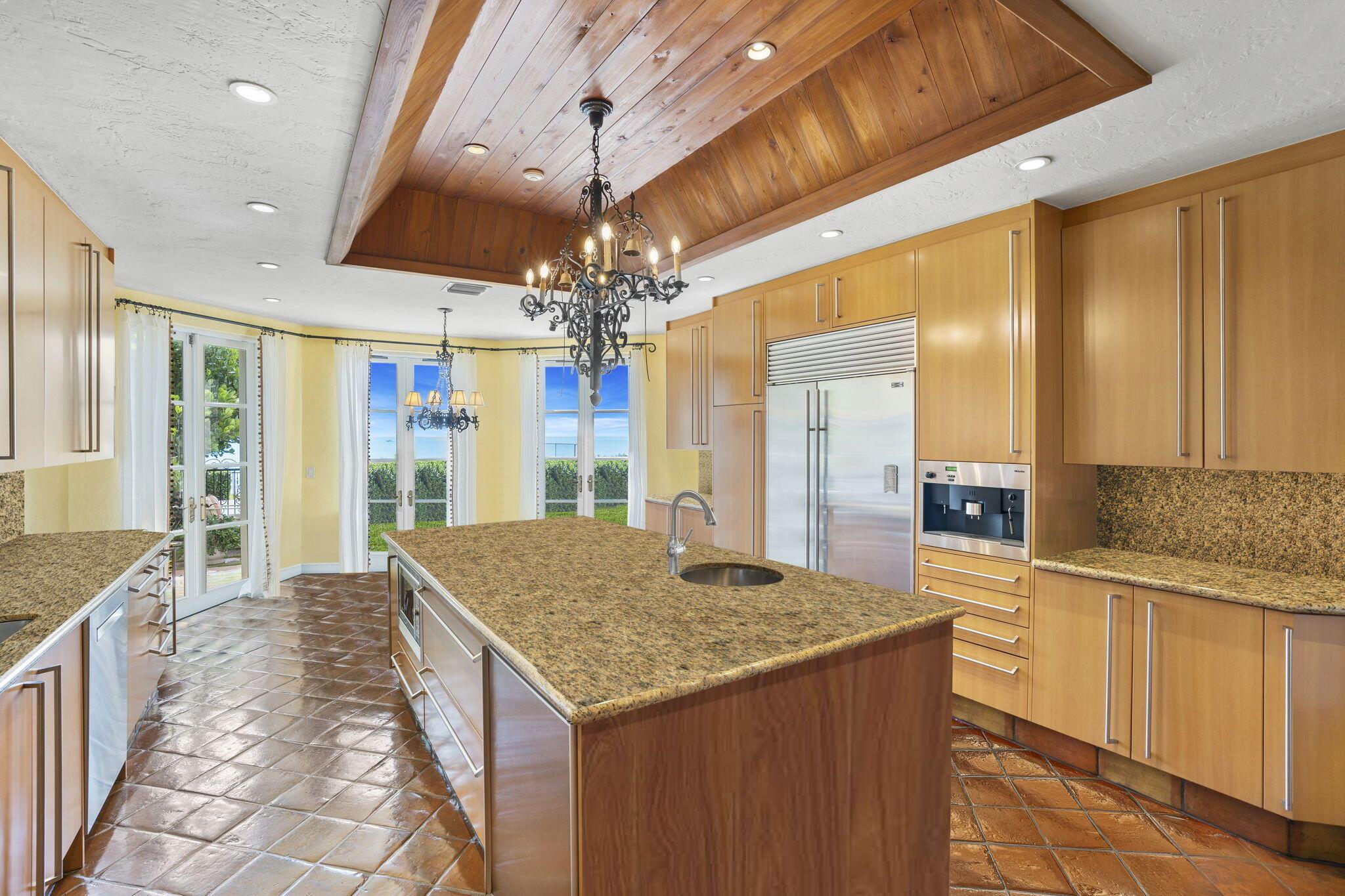 240 N Ocean Boulevard