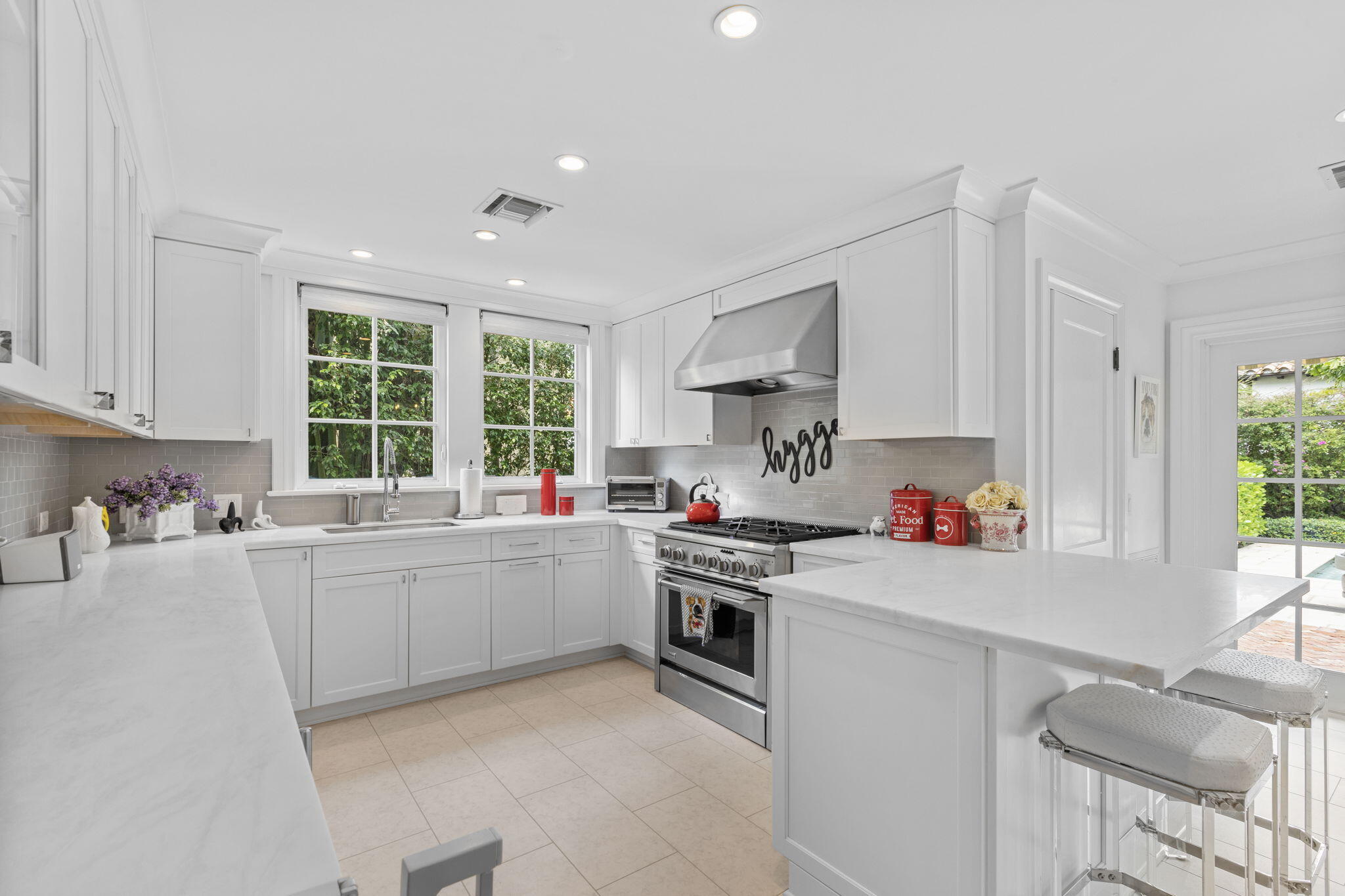 281 Cordova Road