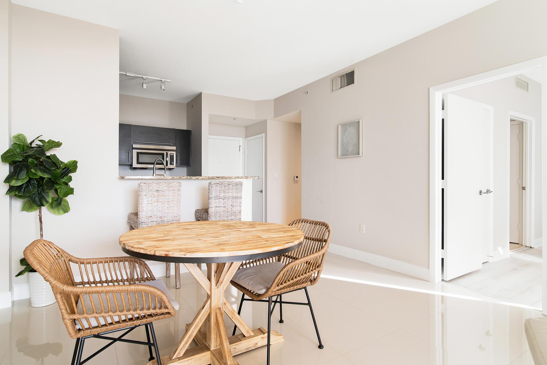 550 Okeechobee Boulevard 1714