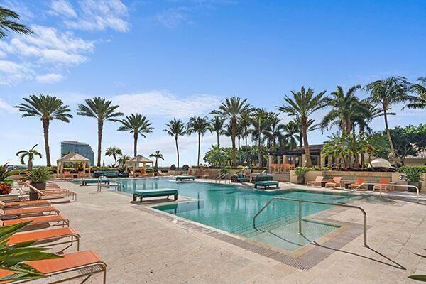 550 Okeechobee Boulevard 1714