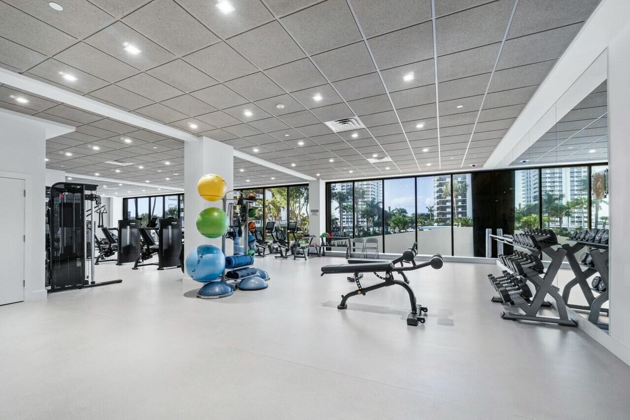 100 Lakeshore Drive 252