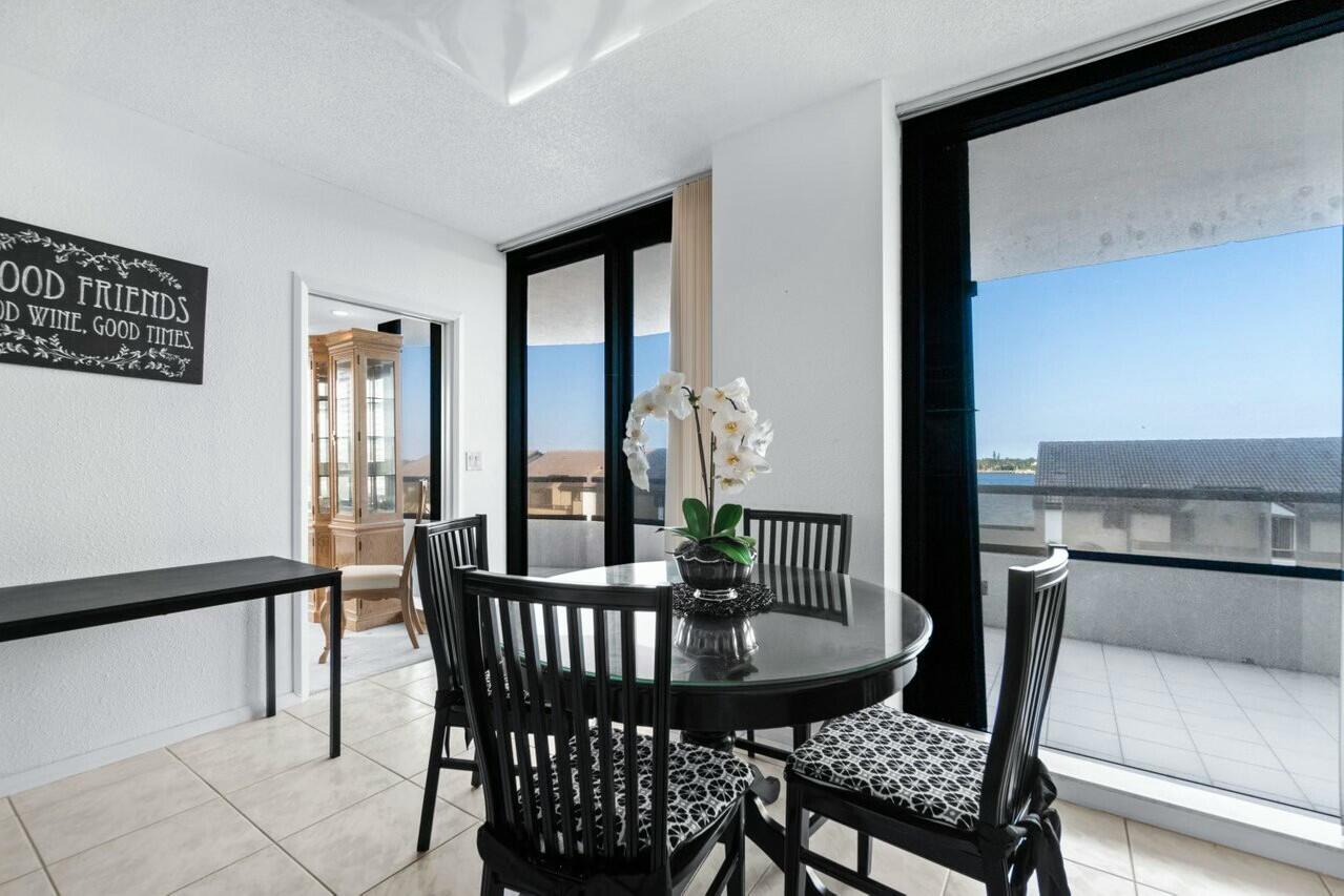 100 Lakeshore Drive 252