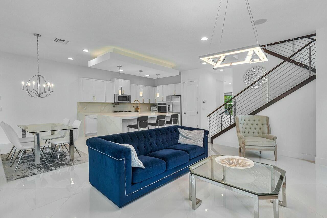 13605 Dumont Road