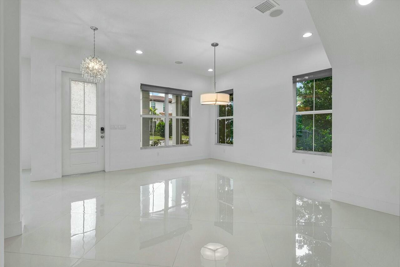 13605 Dumont Road