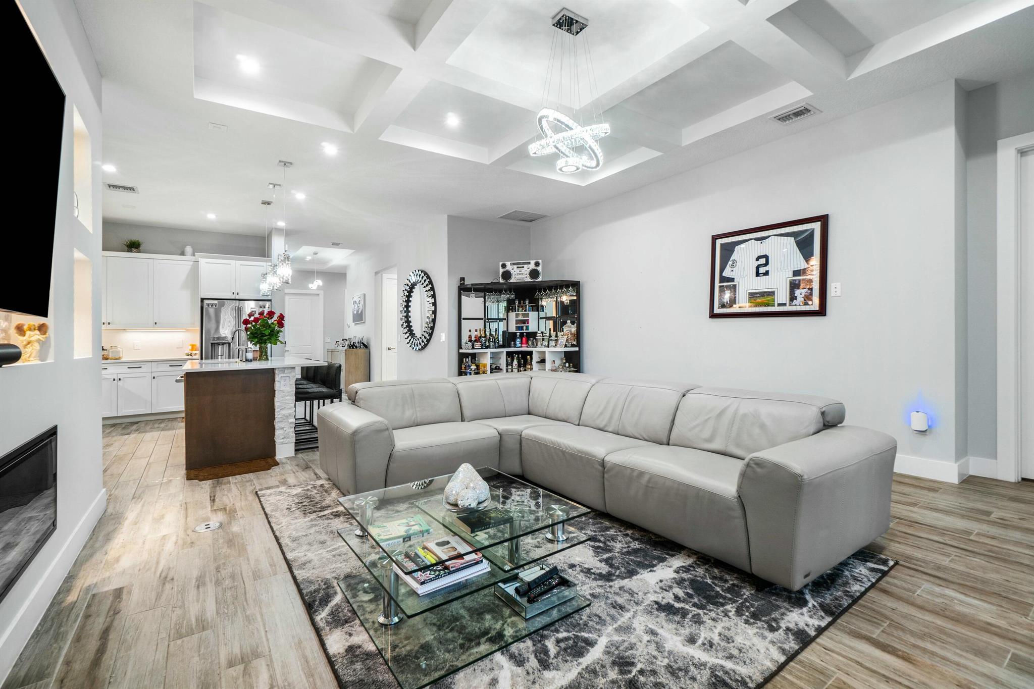 2928 Gin Berry Way