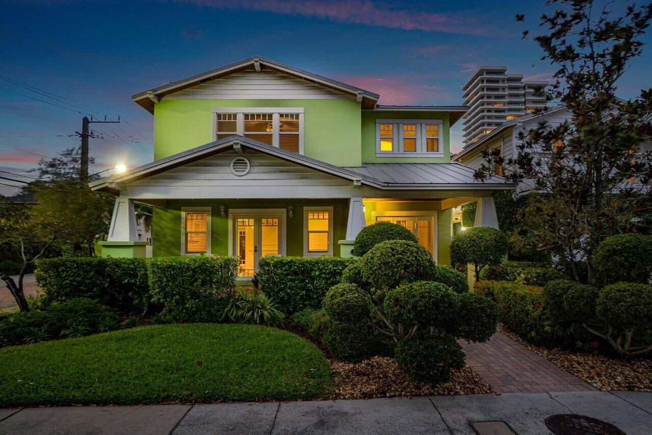 215 Vallette Way