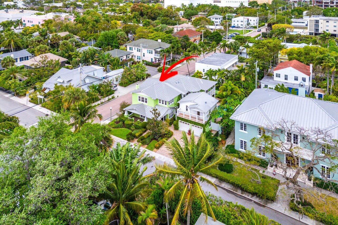 215 Vallette Way