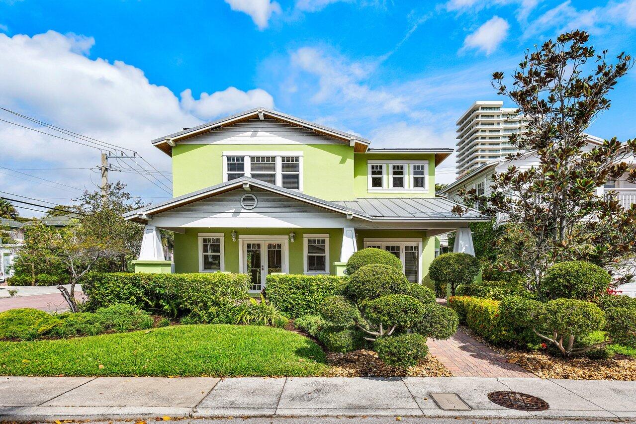 215 Vallette Way