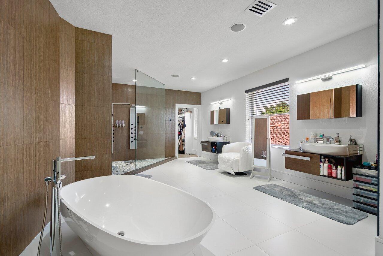 682 Cresta Circle
