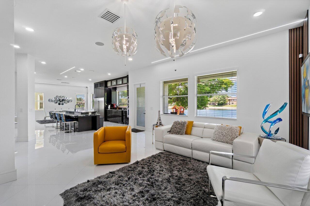 682 Cresta Circle