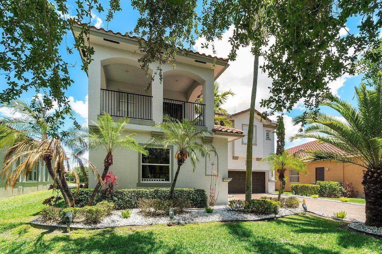 682 Cresta Circle