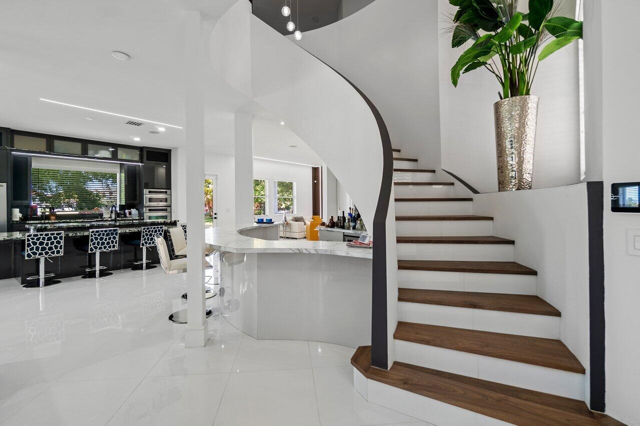 682 Cresta Circle