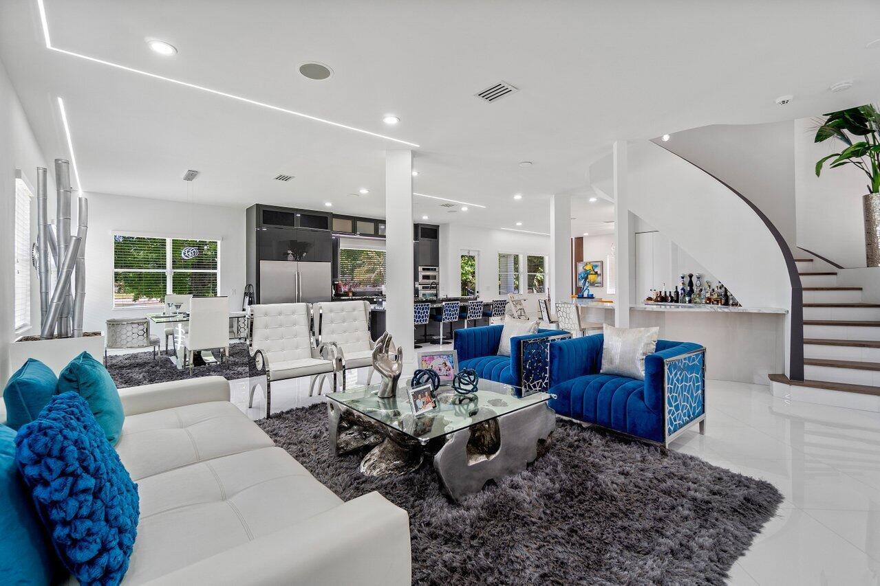 682 Cresta Circle