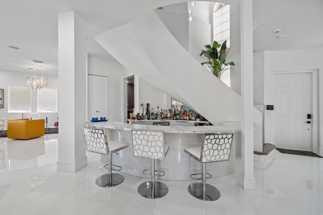 682 Cresta Circle