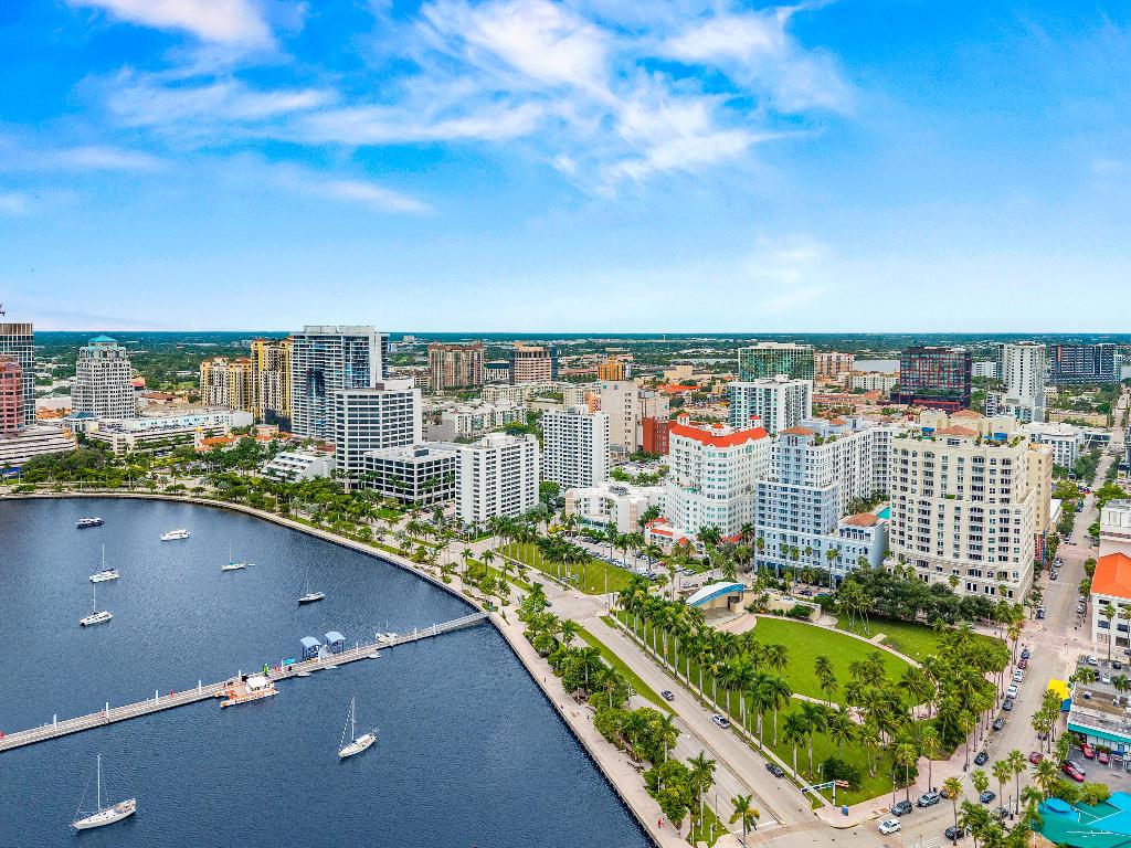 255 Evernia Street 806