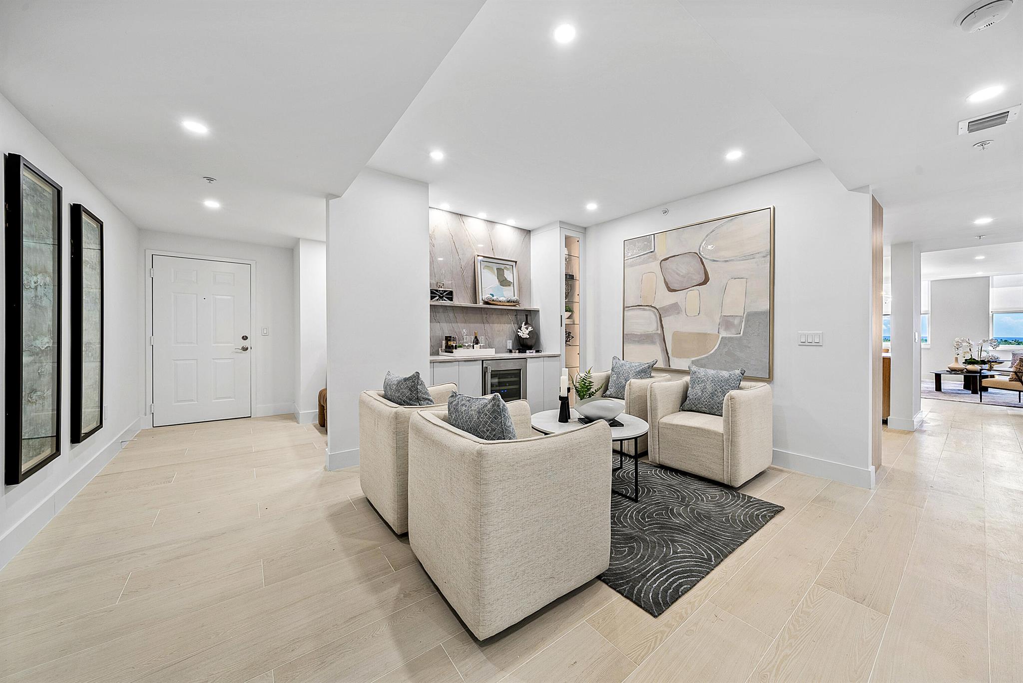 255 Evernia Street 806