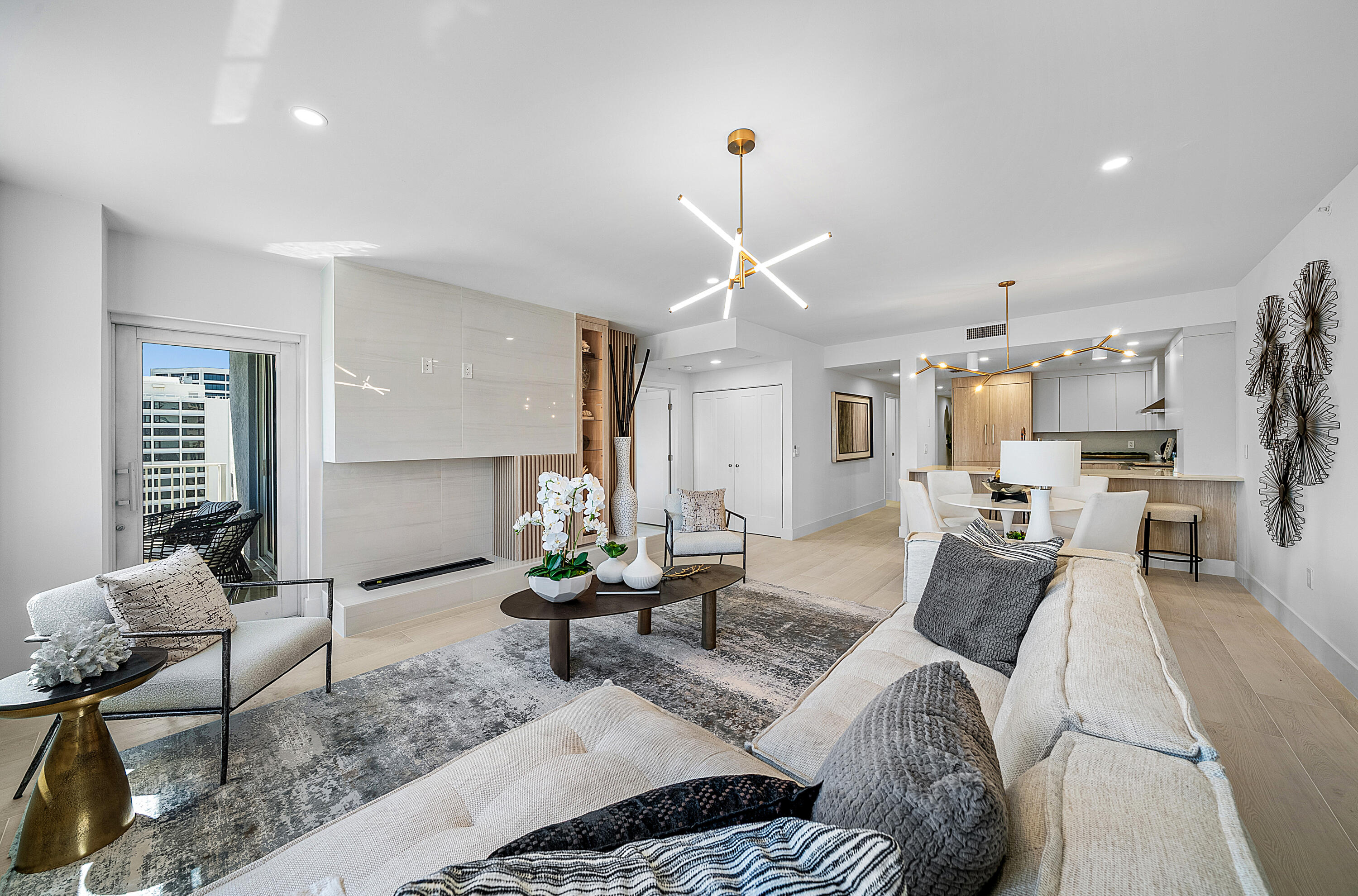 255 Evernia Street 806