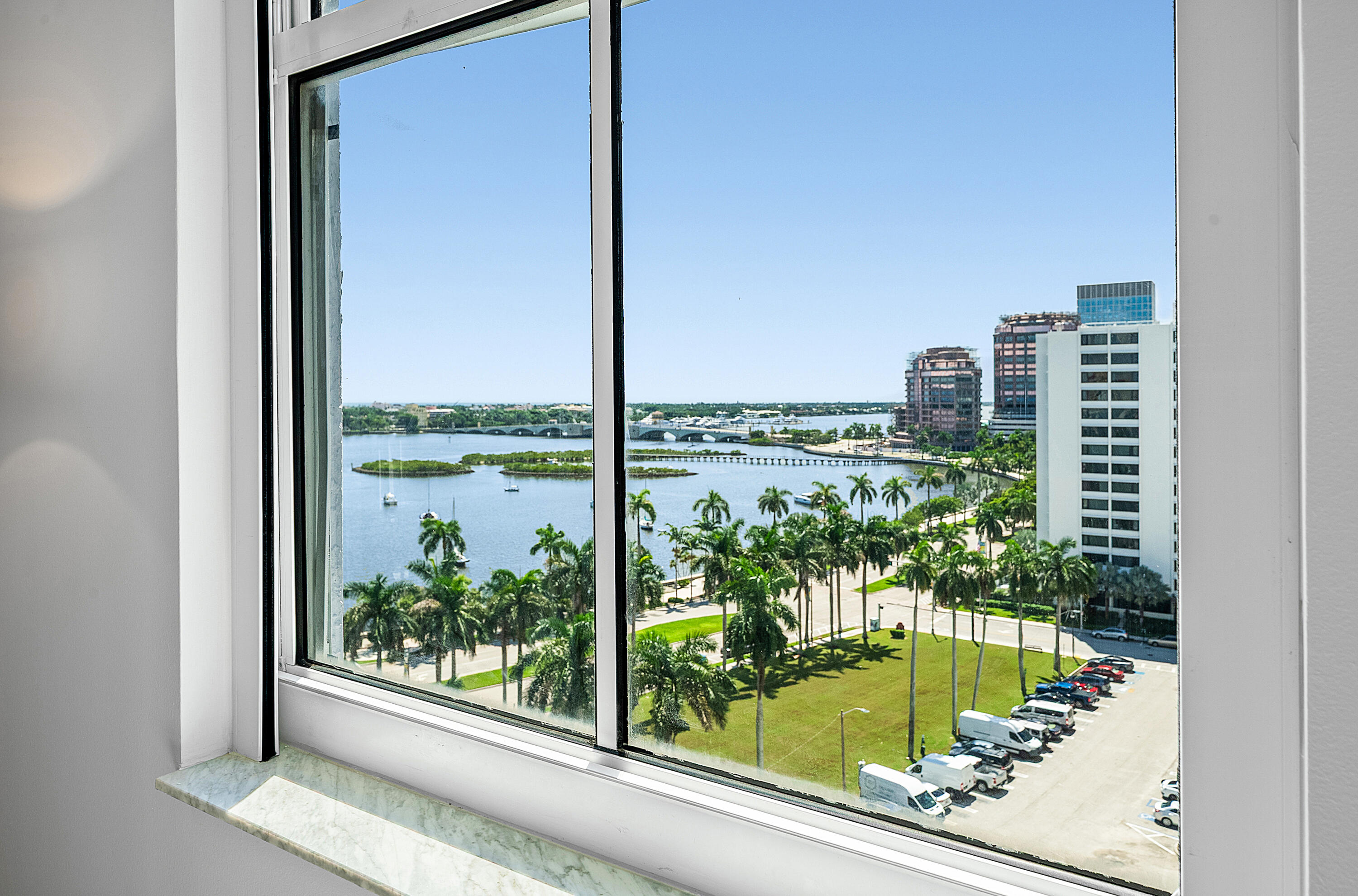 255 Evernia Street 806