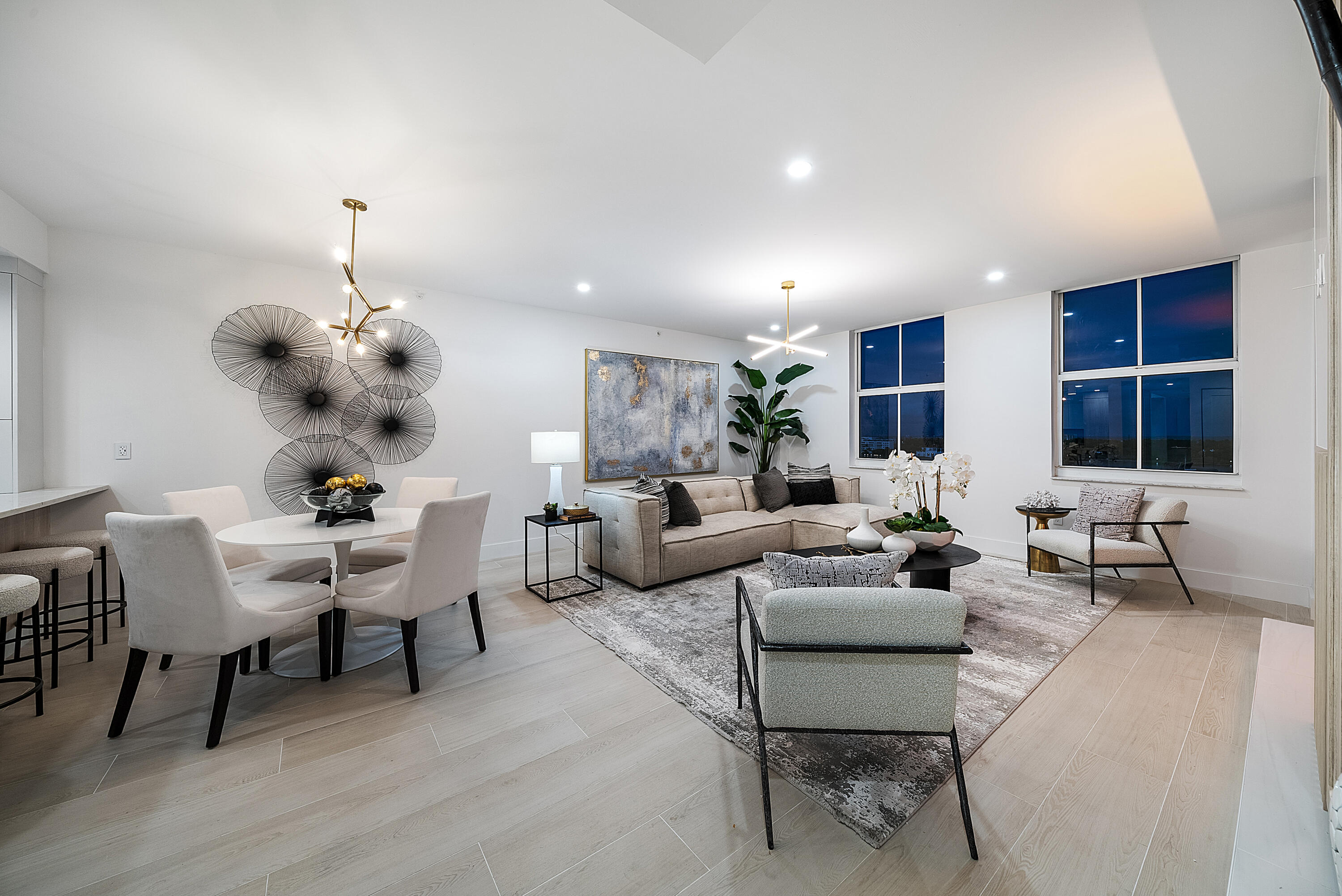 255 Evernia Street 806