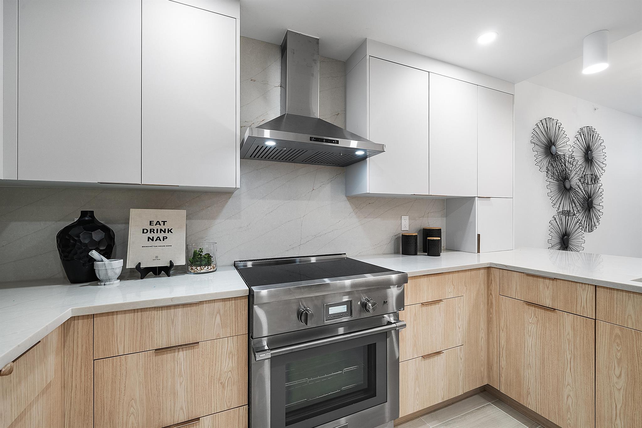 255 Evernia Street 806