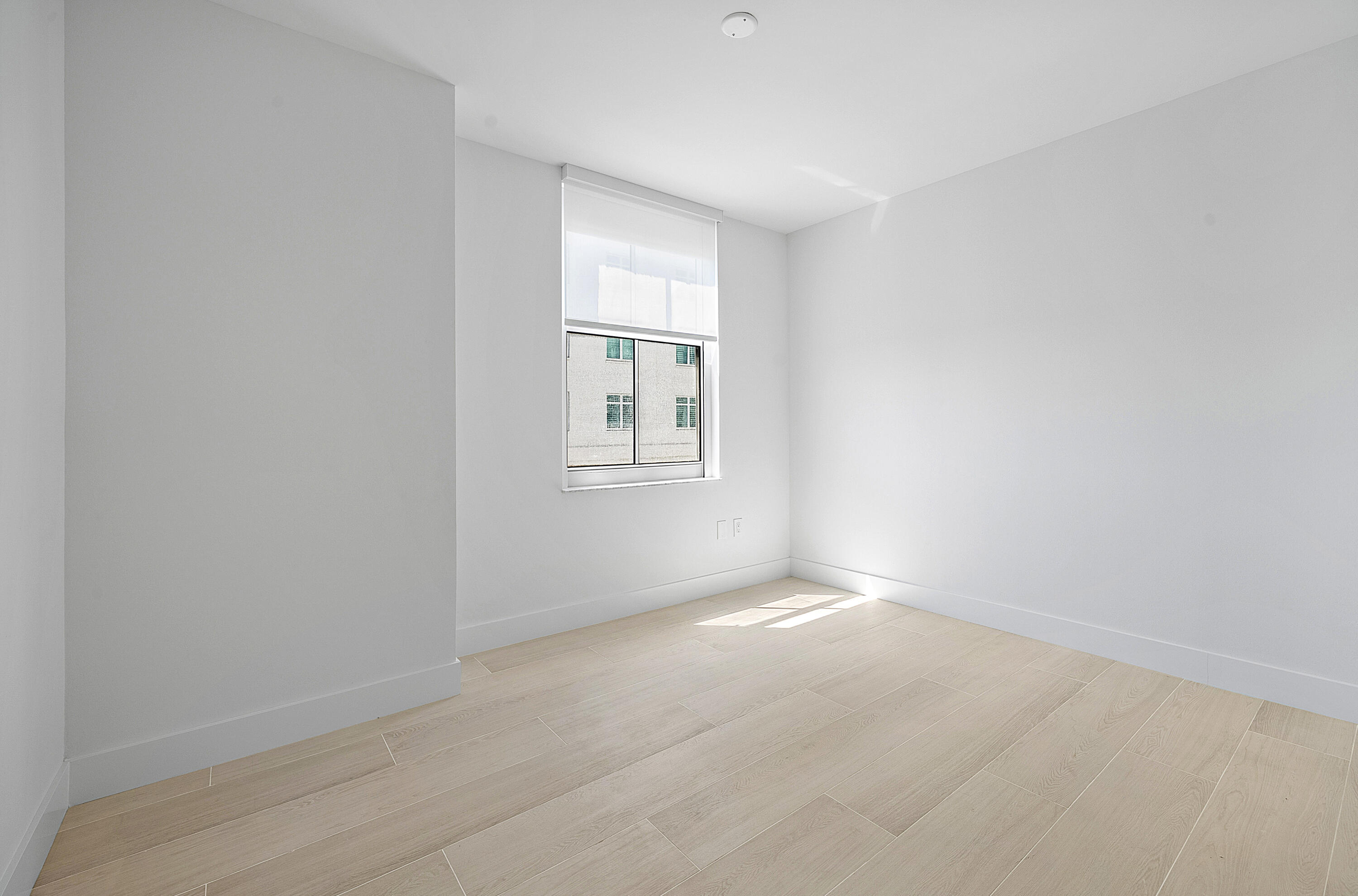 255 Evernia Street 806