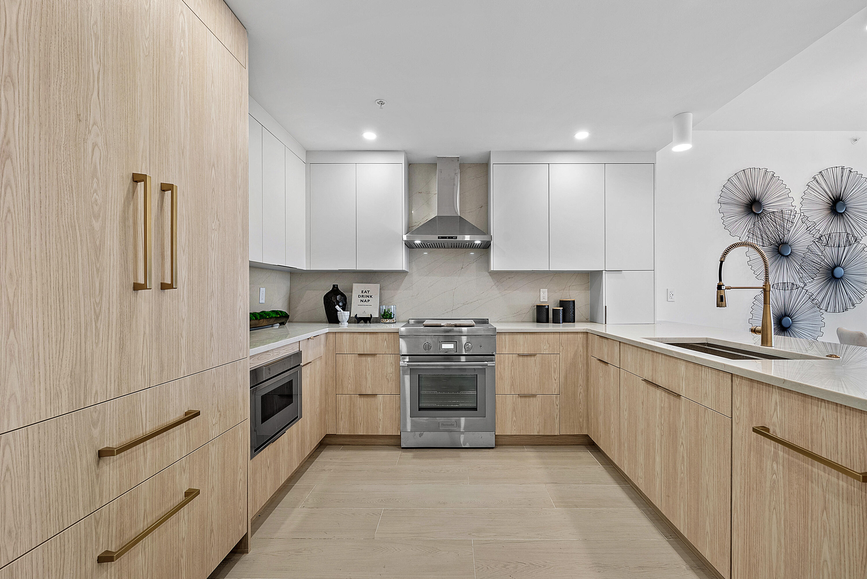 255 Evernia Street 806