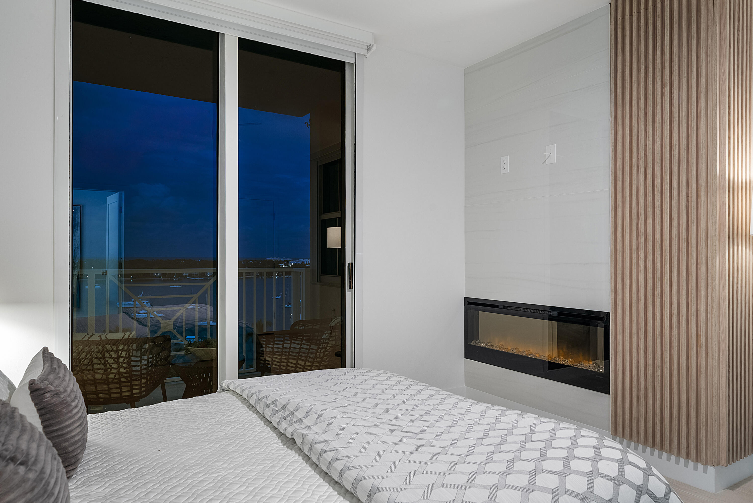 255 Evernia Street 806