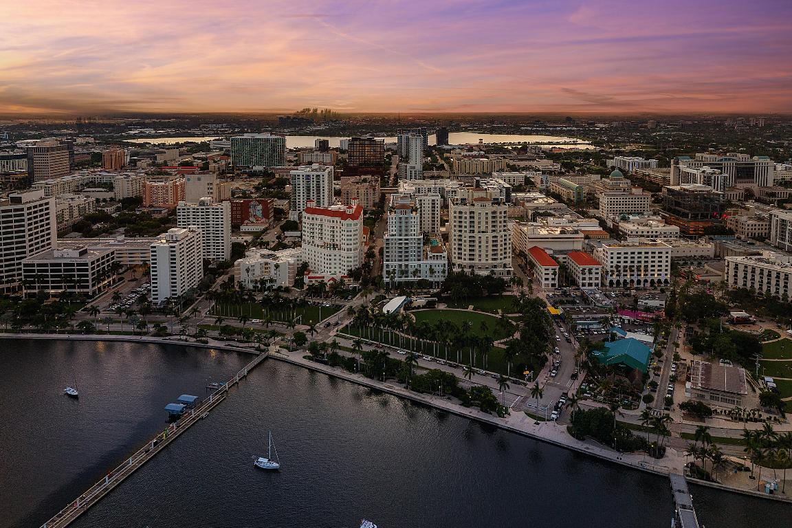 255 Evernia Street 806