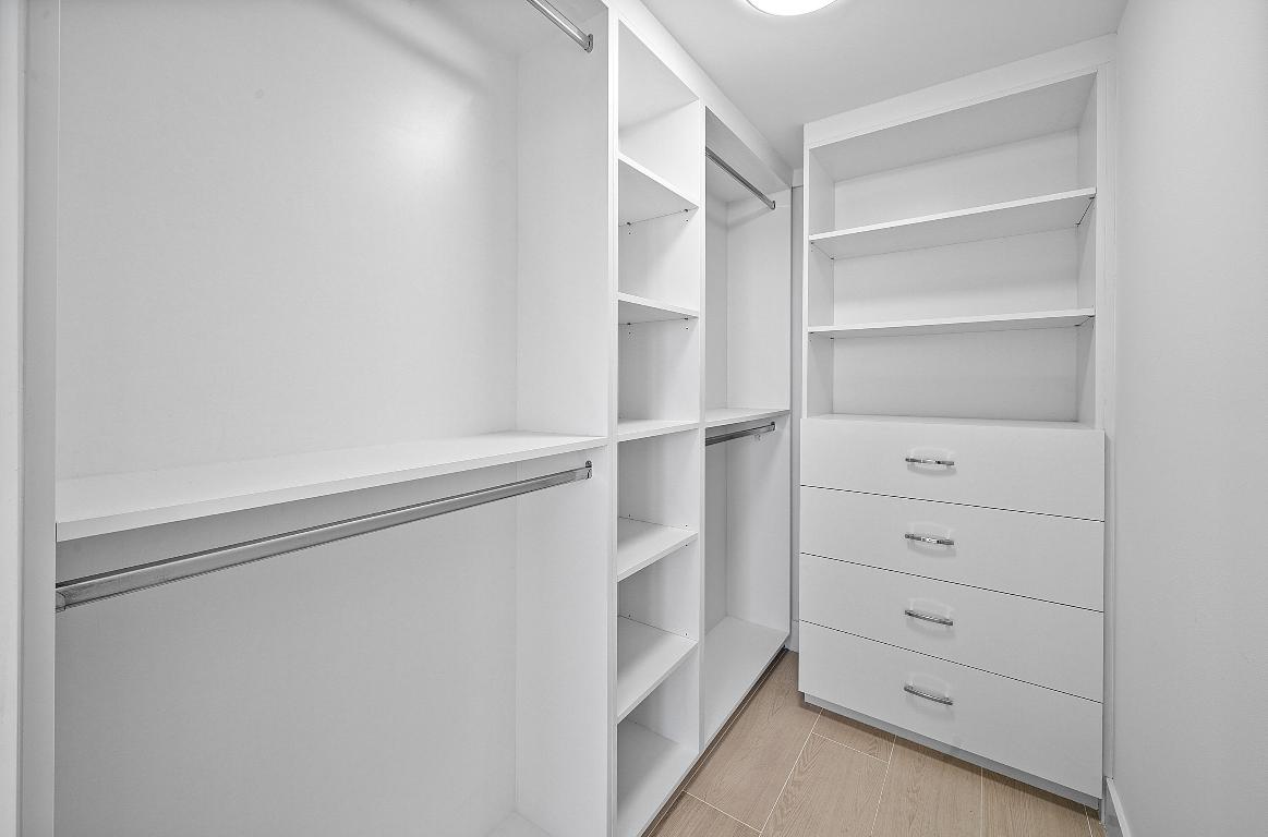 255 Evernia Street 806