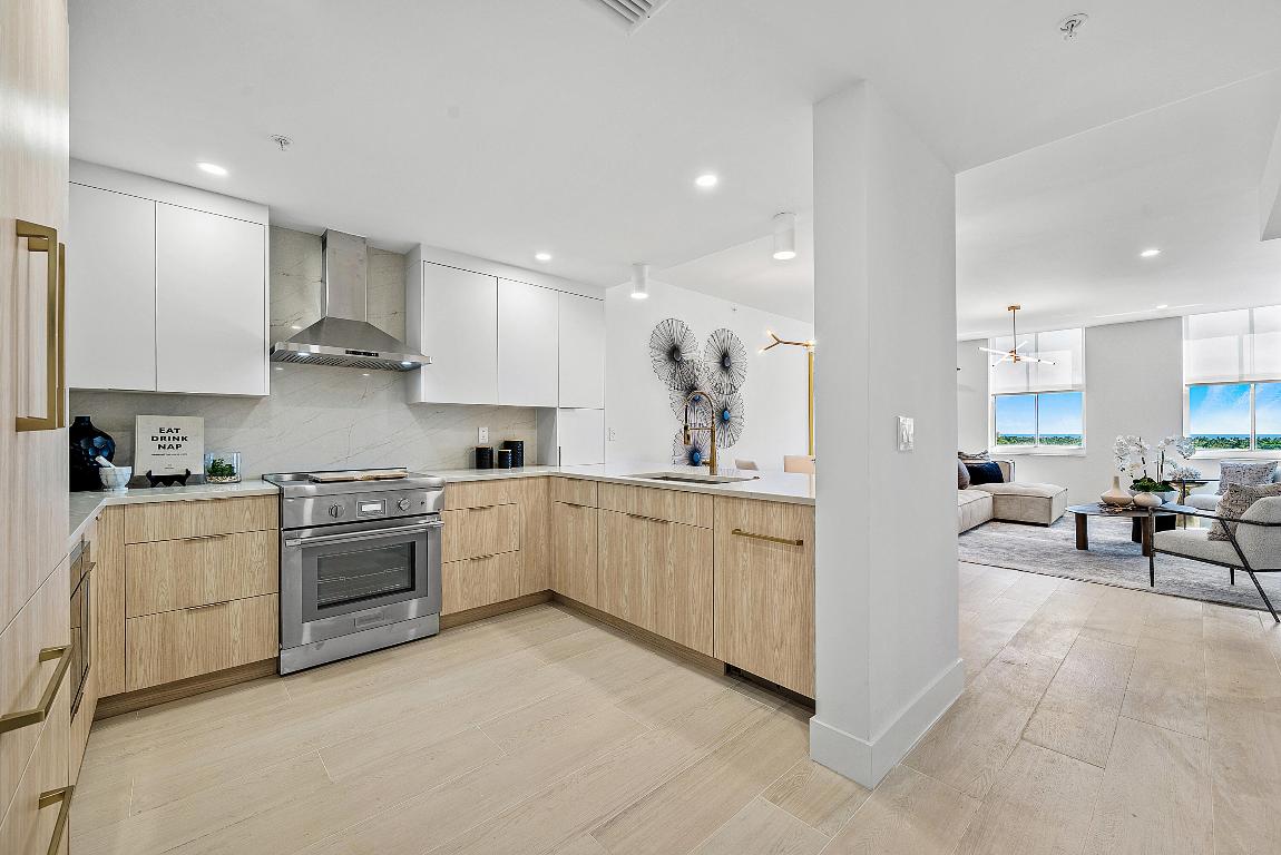 255 Evernia Street 806