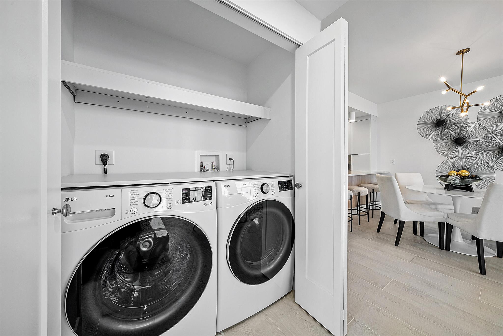 255 Evernia Street 806