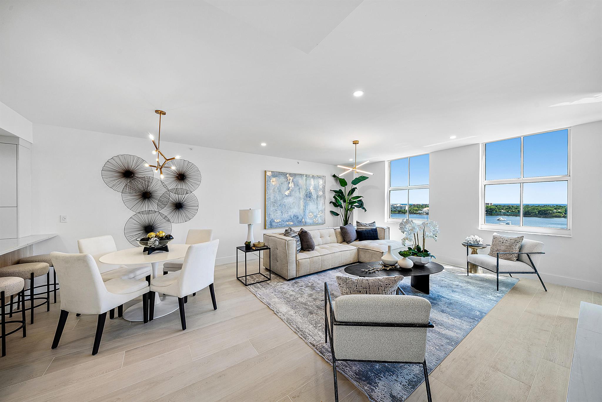 255 Evernia Street 806