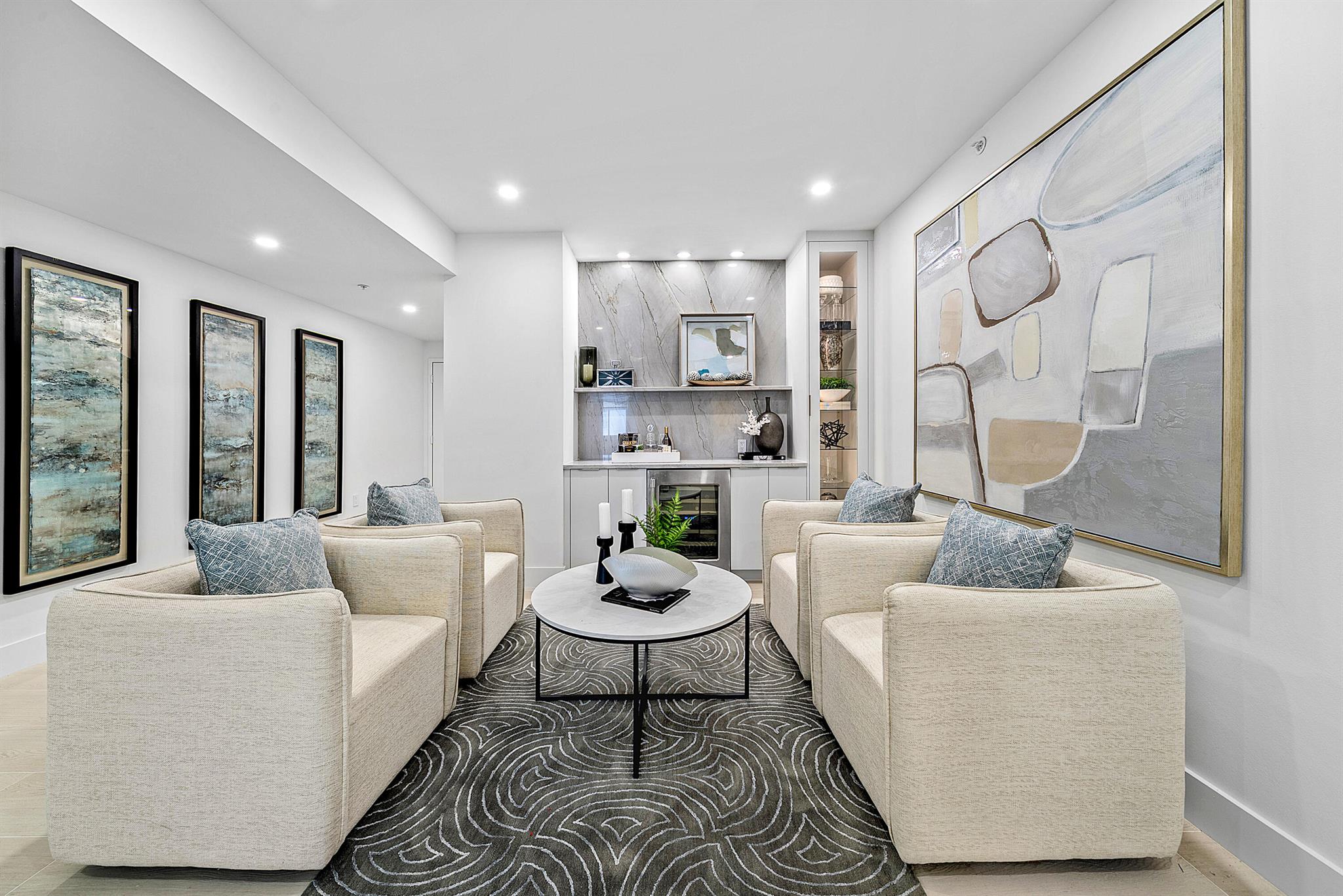 255 Evernia Street 806