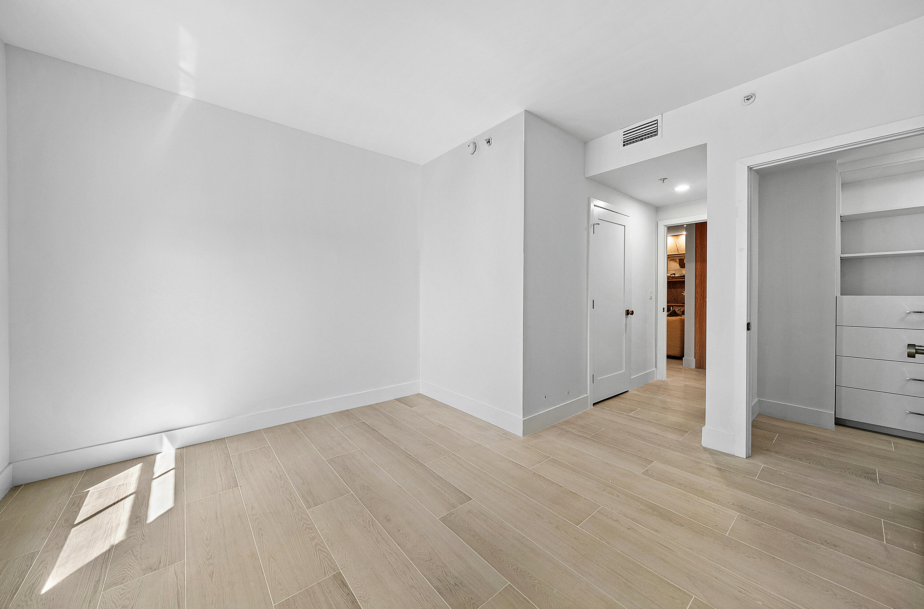 255 Evernia Street 806