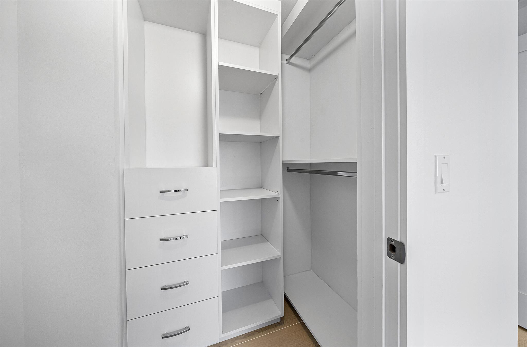 255 Evernia Street 806