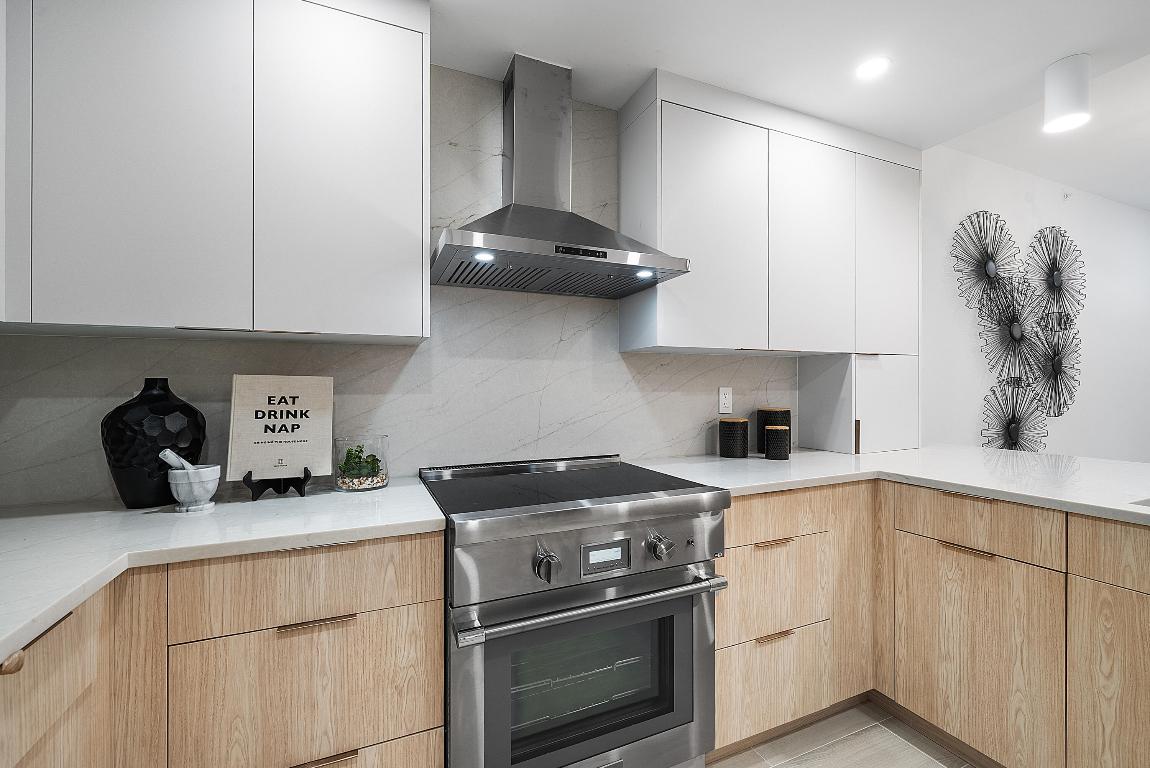 255 Evernia Street 806