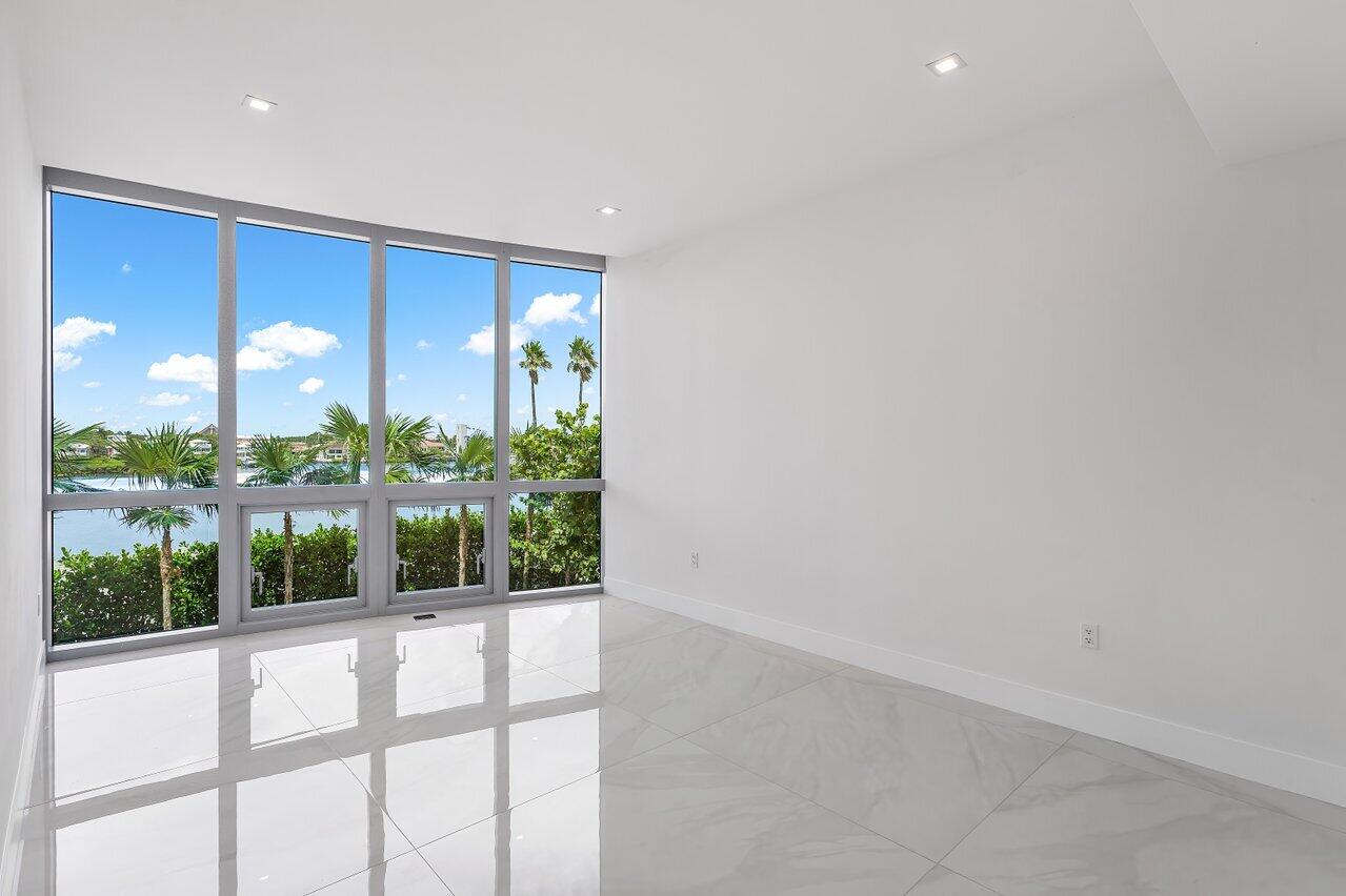 1500 S Beach Road 301