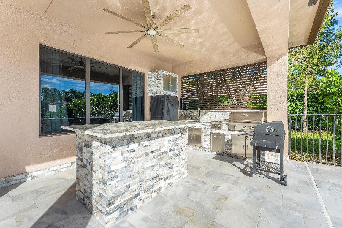 8060 Woodslanding Trail