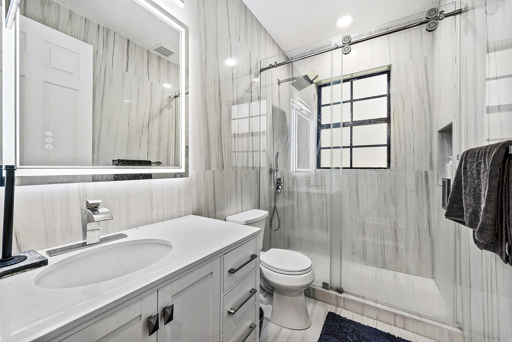 8060 Woodslanding Trail