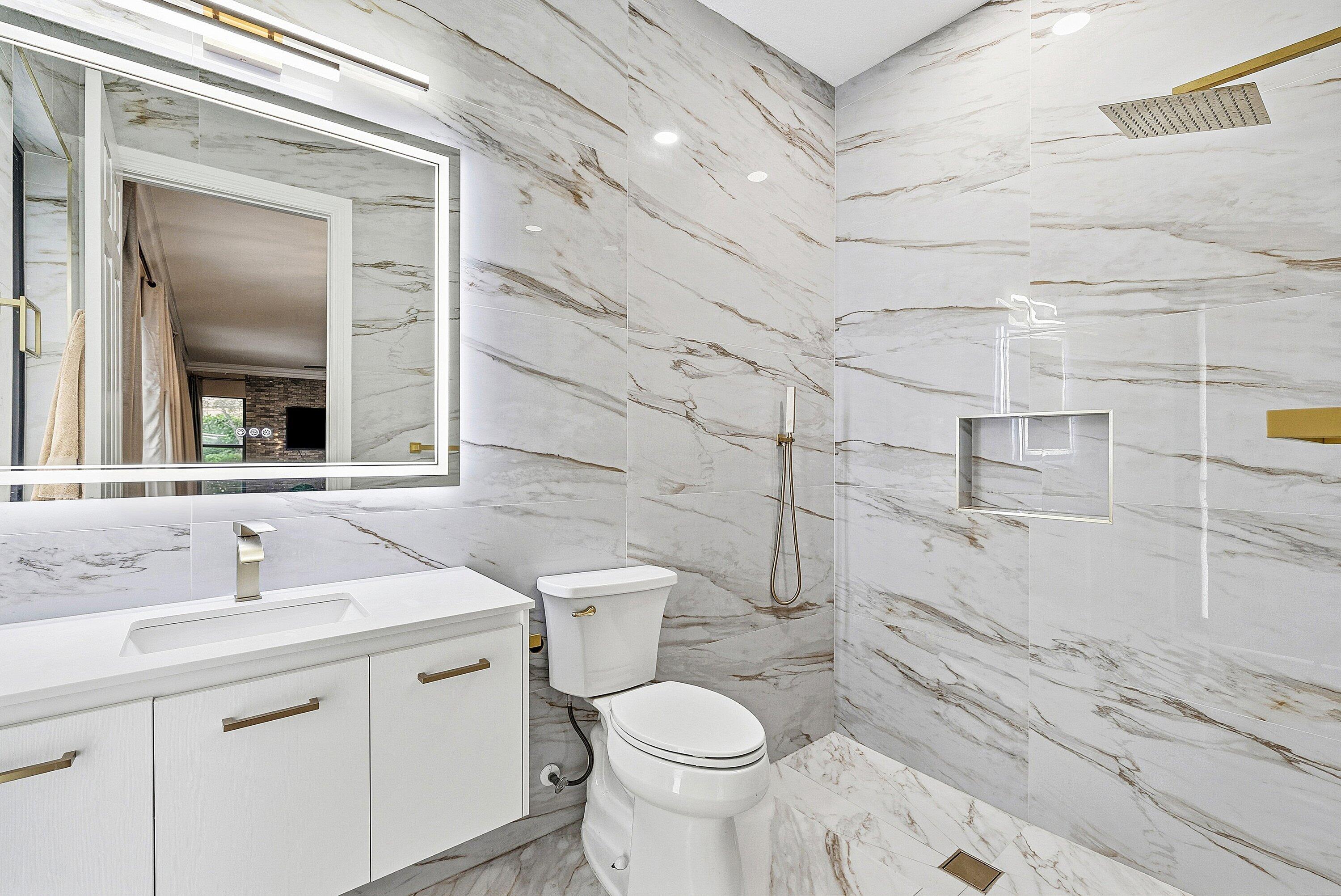 8060 Woodslanding Trail