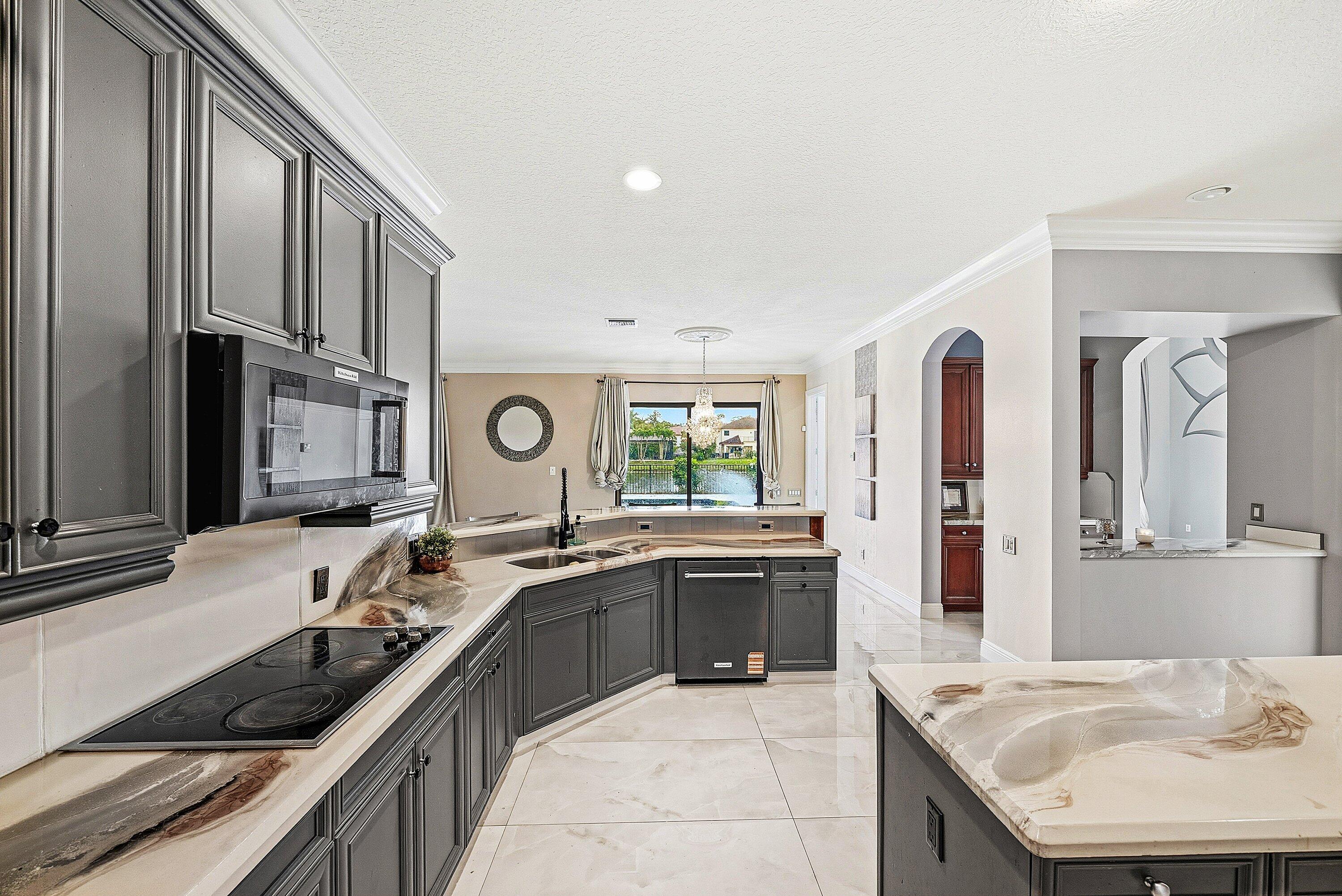 8060 Woodslanding Trail
