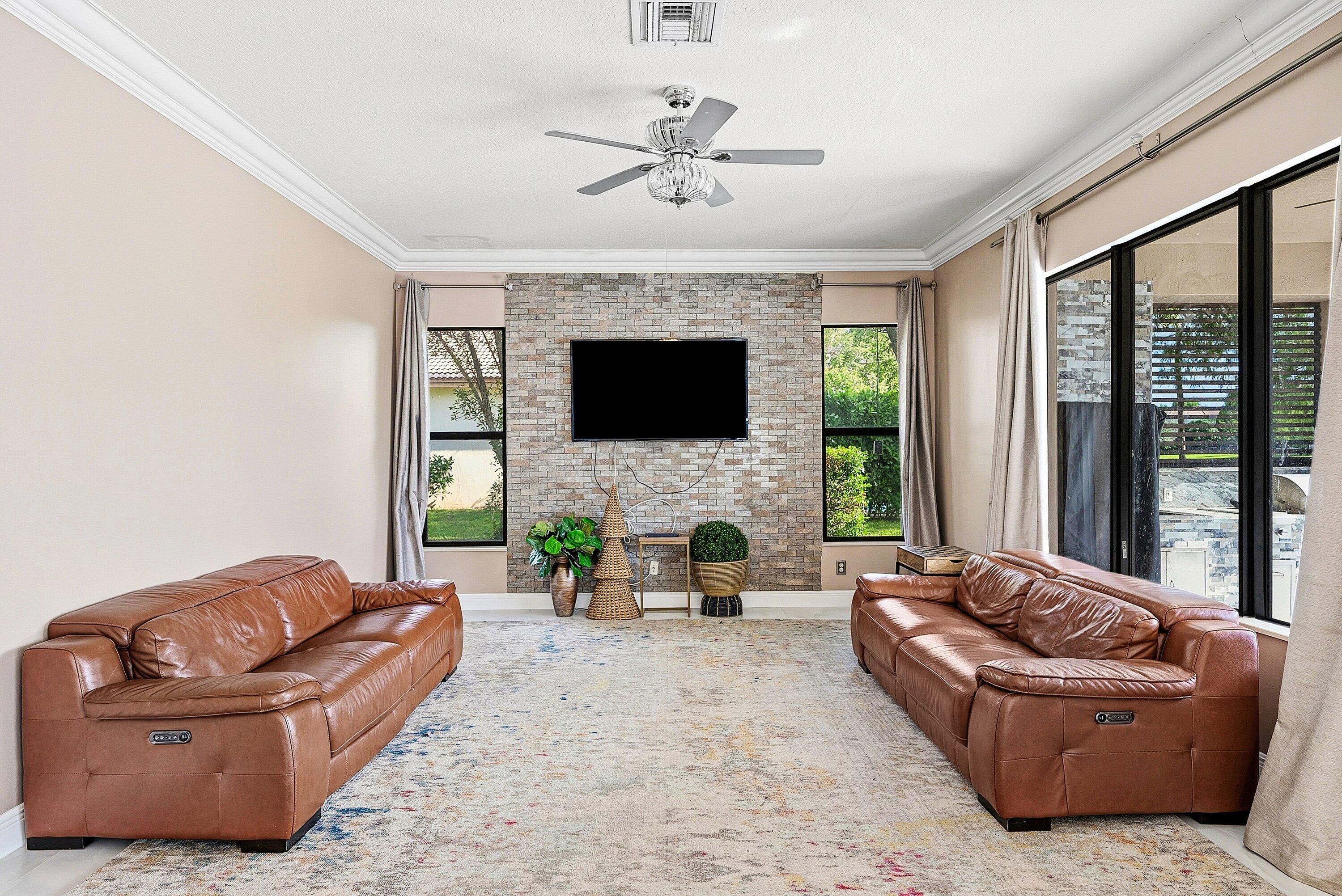 8060 Woodslanding Trail