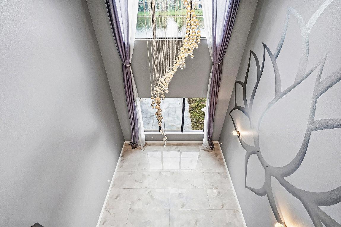 8060 Woodslanding Trail